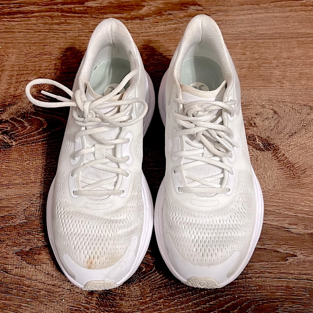 Blissful Lululemon Running Shoe ❤️